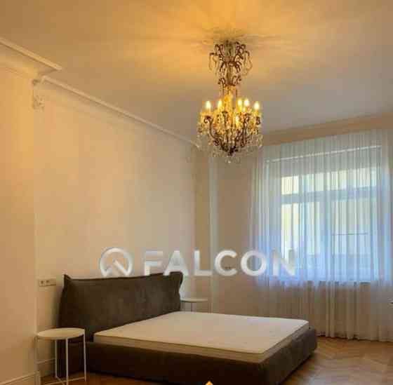 4-комн. квартира, 340 м2, 2/8 эт. Москва