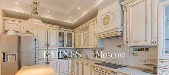 5-комн. квартира, 184.6 м2, 8/8 эт. Санкт-Петербург