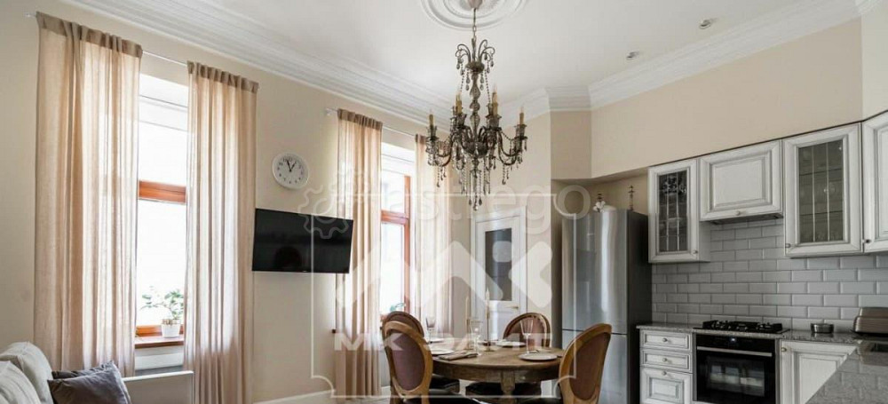 3-комн. квартира, 90 м2, 5/5 эт. Санкт-Петербург - изображение 1