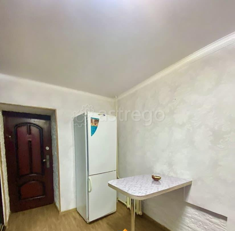 Комната, 12 м2, 8/9 эт. Октябрьский - изображение 1