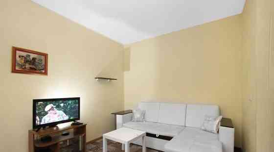 2-комн. квартира, 45 м2, 1/5 эт. Москва