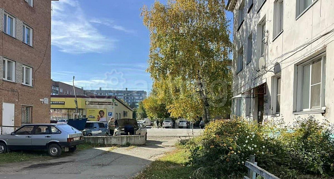 2-комн. квартира, 37 м2, 1/4 эт. Бийск - изображение 1