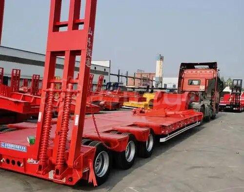 Полуприцеп трал г/п 60 т., 3 оси, низкорамный, без уширителей Благовещенск - изображение 1