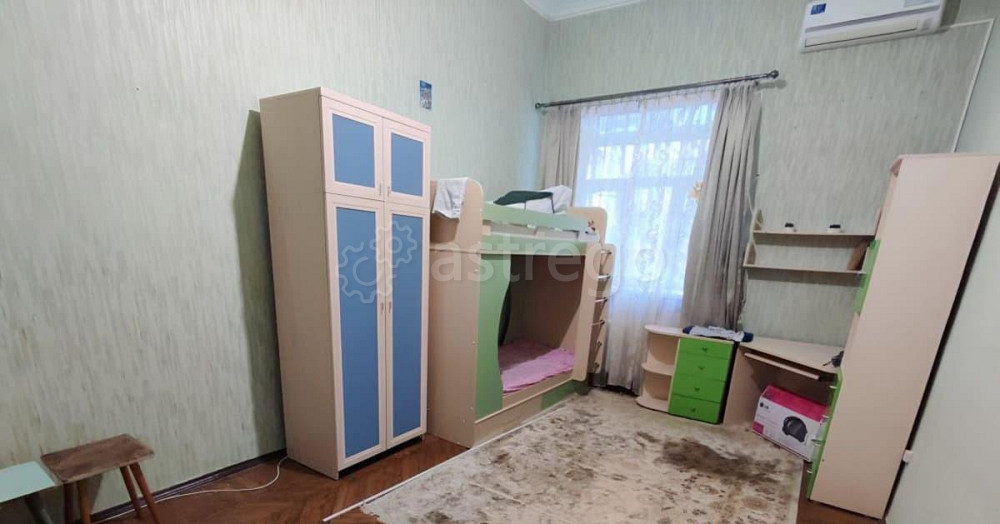Комната, 102 м2, 2/7 эт. Москва - изображение 1