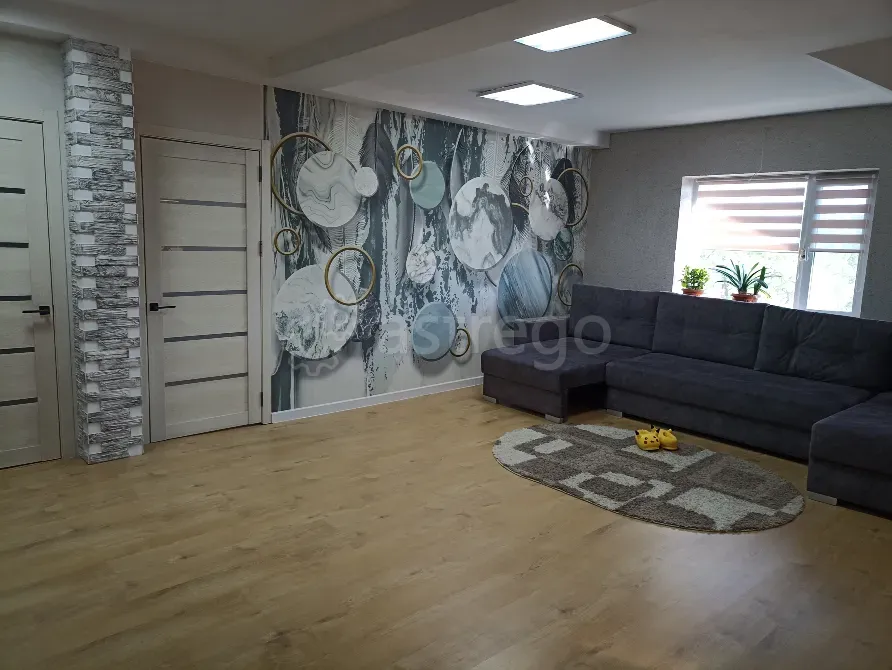 Продам торговое помещение, 250 м2 Тюмень - изображение 1