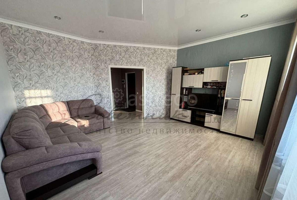 3-комн. квартира, 92.5 м2, 5/8 эт. Старый Оскол - изображение 1