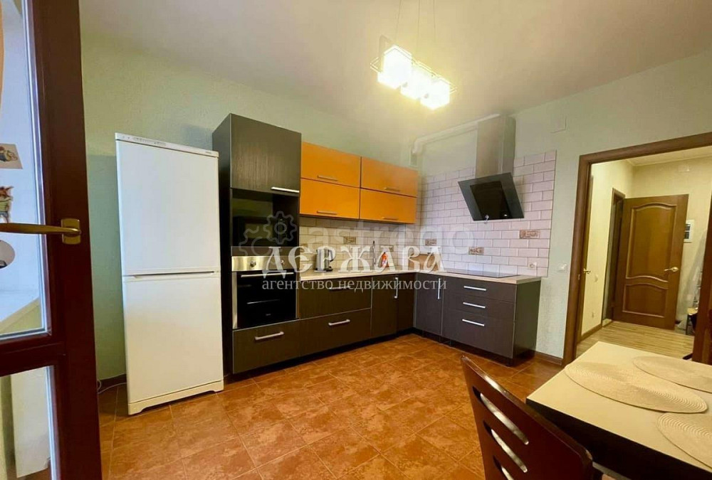 2-комн. квартира, 65 м2, 3/9 эт. Старый Оскол - изображение 2