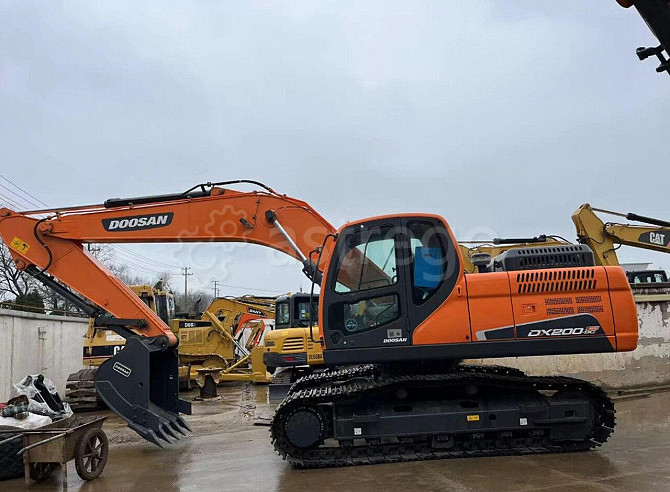 Гусеничный экскаватор Doosan DX200A DOOSAN Кемерово - изображение 1