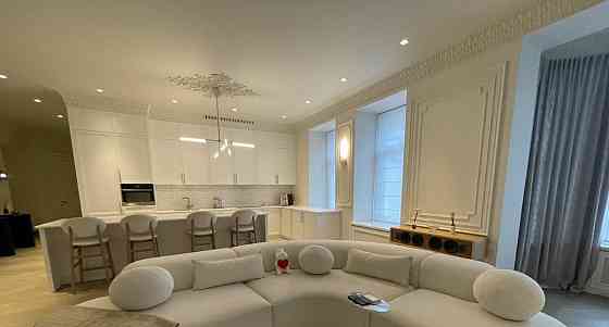 3-комн. квартира, 170 м2, 2/5 эт. Москва