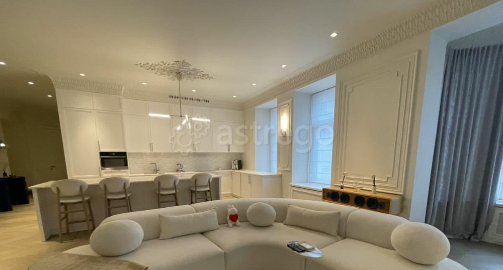 3-комн. квартира, 170 м2, 2/5 эт. Москва - изображение 1