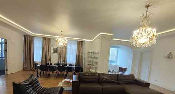 4-комн. квартира, 320 м2, 2/7 эт. Москва