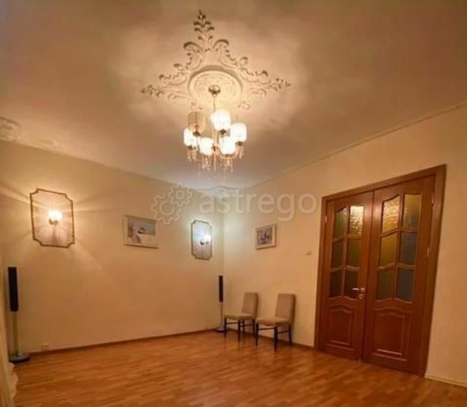 4-комн. квартира, 104 м2, 2/5 эт. Санкт-Петербург - изображение 1