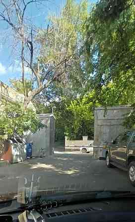 2-комн. квартира, 57 м2, 1/5 эт. Москва