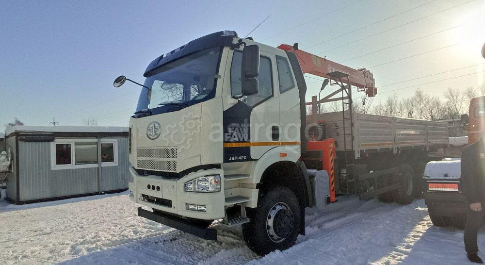 Бортовой автомобиль FAW J6 CA3250 6х6 с КМУ РК-1518Т Набережные Челны - изображение 1