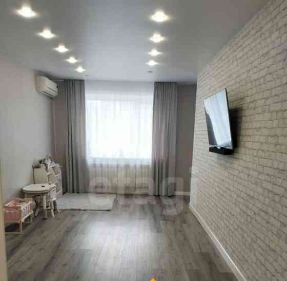 2-комн. квартира, 64.5 м2, 2/2 эт. Белогорск