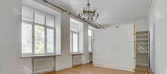 6-комн. квартира, 350 м2, 5/6 эт. Москва