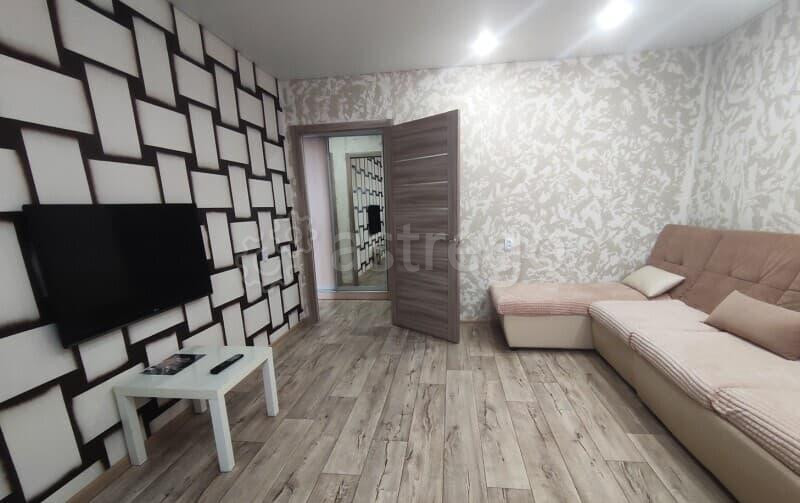 3-комн. квартира, 65 м2, 2/5 эт. Туймазы - изображение 1