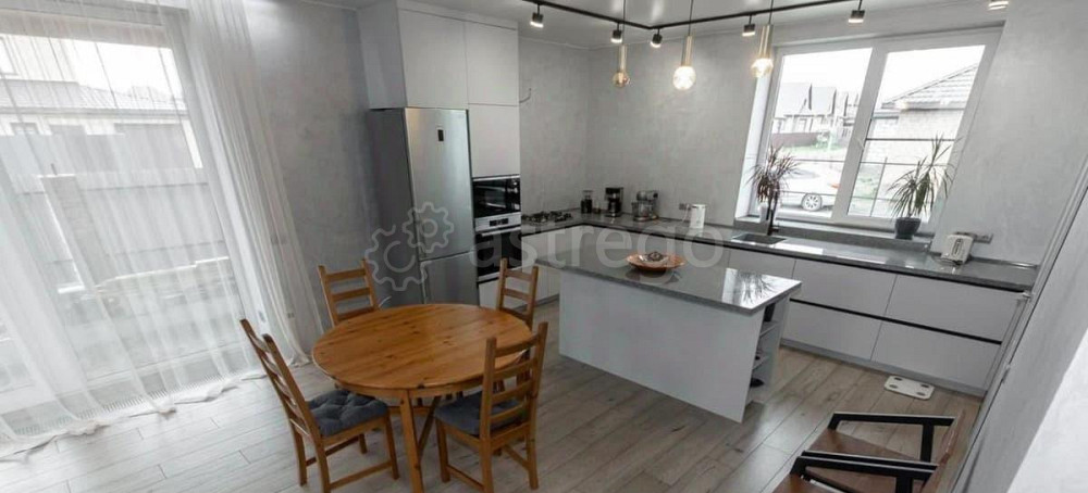 Коттедж, 145.5 м2, 7.7 сотки, 1 эт. Новоалтайск - изображение 1