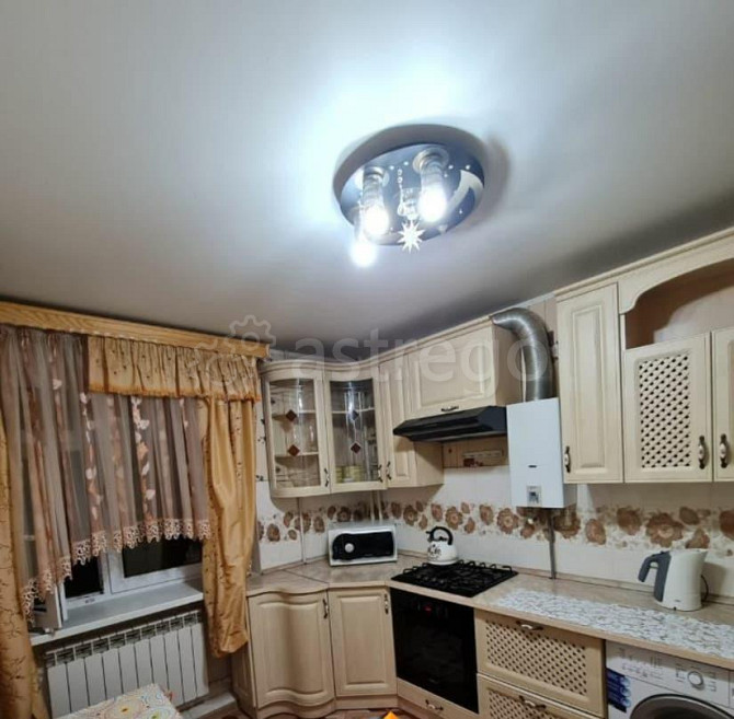 3-комн. квартира, 72 м2, 1/3 эт. Яблоновский - изображение 1