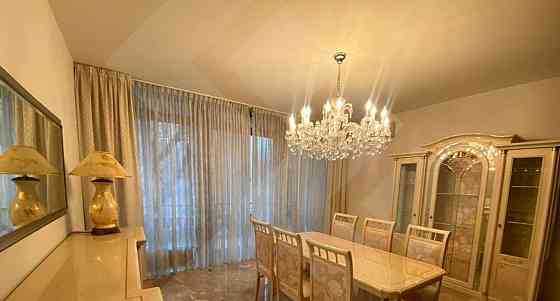 4-комн. квартира, 171 м2, 2/6 эт. Москва