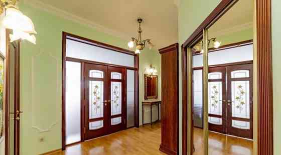 2-комн. квартира, 84 м2, 6/17 эт. Москва