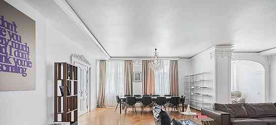 4-комн. квартира, 320 м2, 2/4 эт. Москва