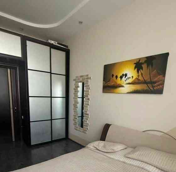 2-комн. квартира, 95 м2, 4/5 эт. Москва