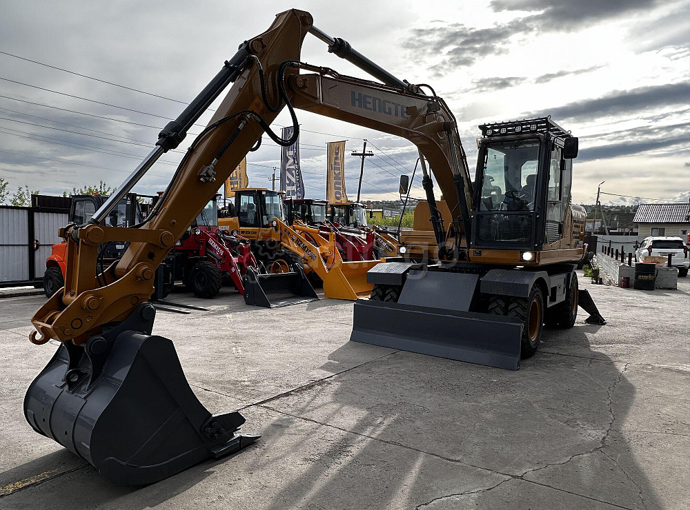 Колесный экскаватор HENGTE HT160W Красноярск - изображение 1