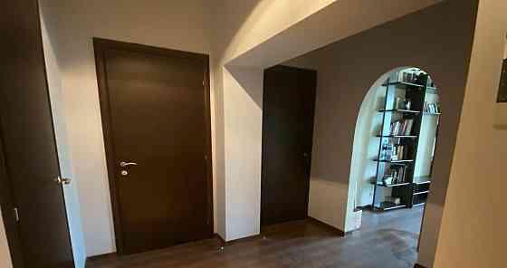 4-комн. квартира, 98 м2, 5/5 эт. Москва