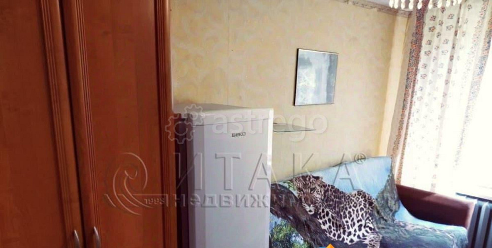 Комната, 10.2 м2, 3/5 эт. Санкт-Петербург - изображение 1