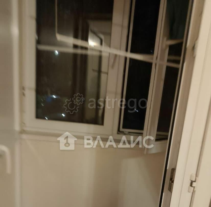 Комната, 14 м2, 10/12 эт. Москва - изображение 2