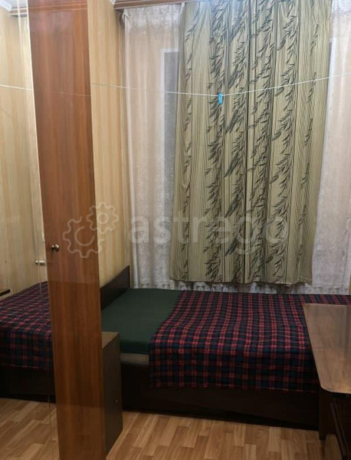 Комната, 10 м2, 2/4 эт. Москва - изображение 1