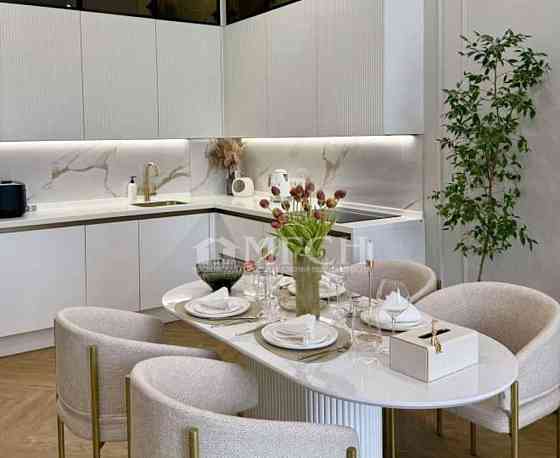 2-комн. квартира, 84 м2, 14/14 эт. Москва