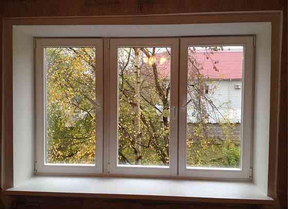 Деревянное евроокно трехстворчатое двухкамерный стеклопакет 36 мм Пермь