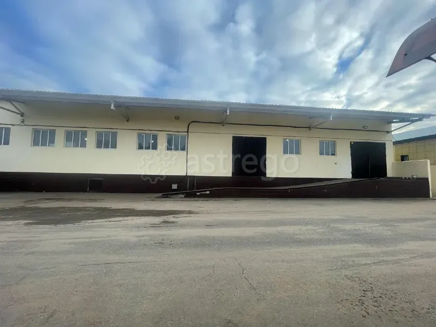 Сдам складское помещение, 1500 м2, долгосрочно Москва - изображение 1