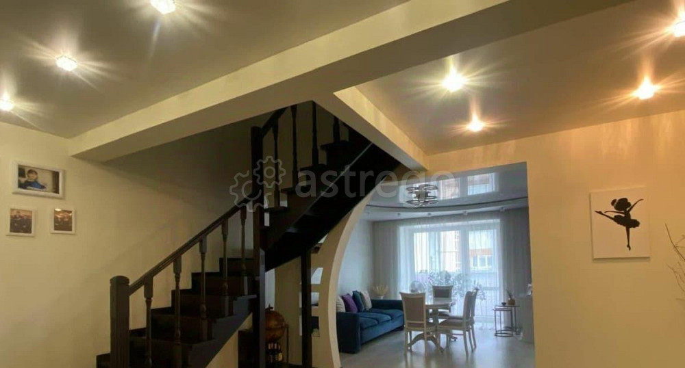 4-комн. квартира, 131 м2, 3/8 эт. Красноярск - изображение 1