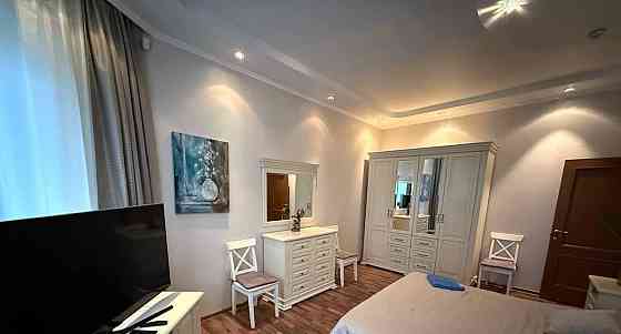 Дом, 330 м2, 8.3 сотки, 3 эт. Видное