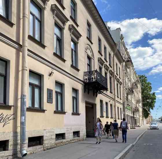4-комн. квартира, 160.5 м2, 1/4 эт. Санкт-Петербург