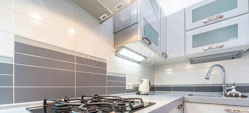 3-комн. квартира, 100 м2, 4/4 эт. Санкт-Петербург - изображение 2