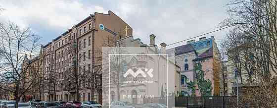 4-комн. квартира, 97.2 м2, 1/4 эт. Санкт-Петербург