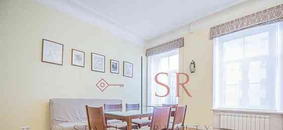 4-комн. квартира, 135 м2, 2/5 эт. Санкт-Петербург