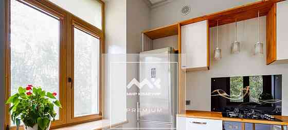 4-комн. квартира, 98 м2, 2/5 эт. Санкт-Петербург