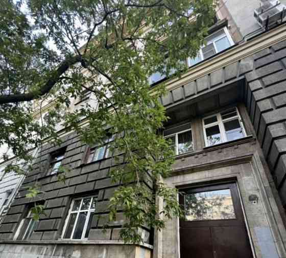 Комната, 9 м2, 2/8 эт. Москва