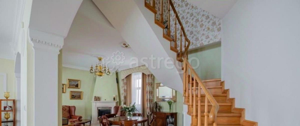 4-комн. квартира, 180 м2, 5/5 эт. Санкт-Петербург - изображение 2