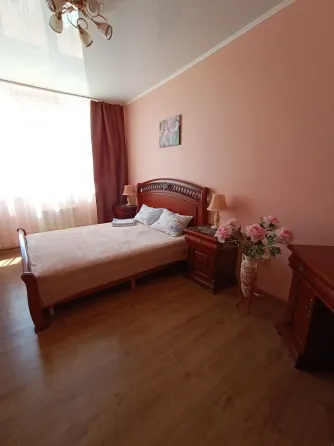 Сдам 1-комн. Квартиру, 46 м2, 5/10 эт., Посуточно Севастополь