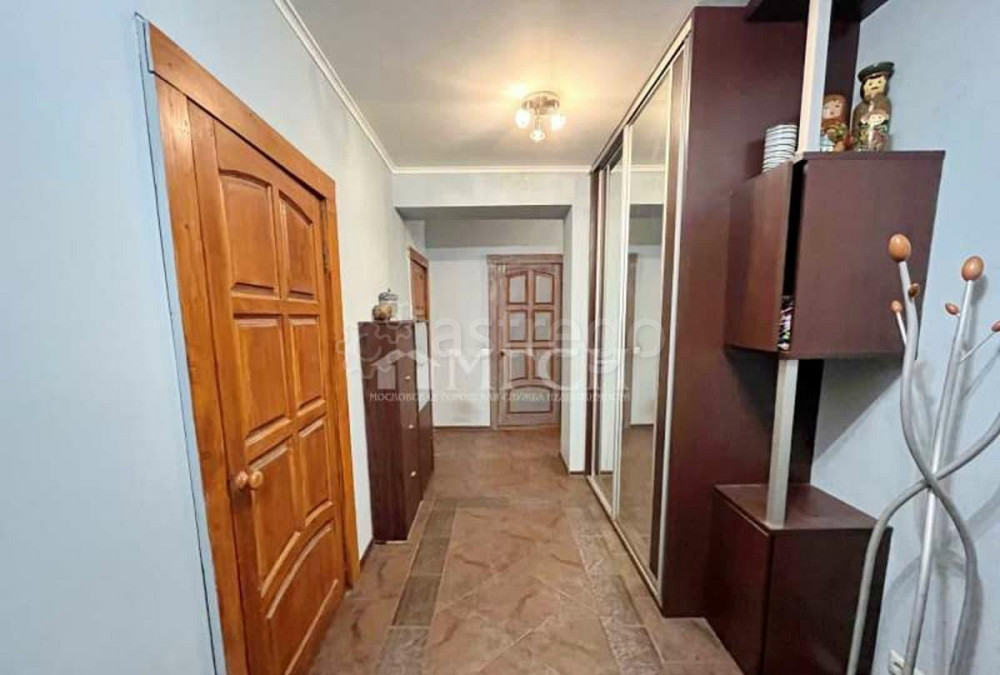 3-комн. квартира, 86 м2, 2/8 эт. Москва - изображение 2