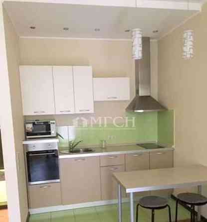 2-комн. квартира, 43 м2, 4/5 эт. Москва