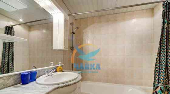 4-комн. квартира, 140 м2, 2/6 эт. Санкт-Петербург