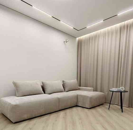 2-комн. квартира, 85 м2, 3/10 эт. Санкт-Петербург