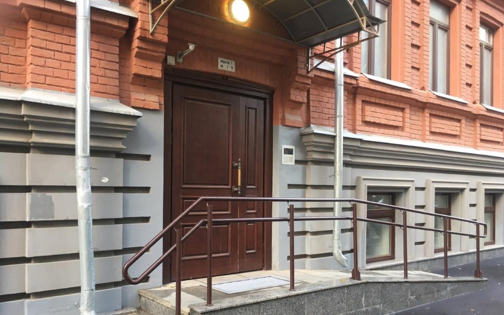 Продам 3-комн. Квартиру, 178.8 м2, 5/5 этаж Москва - изображение 2